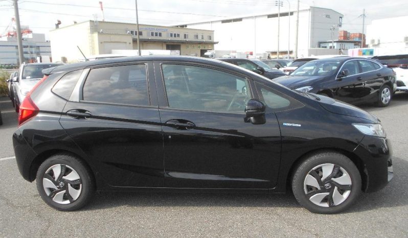 
								HONDA FIT 1.5 PATROL HYBRID 2014 (JAZZ) full									