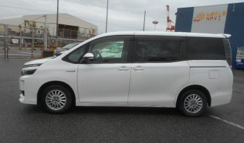 
									TOYOTA VOXY HYBRID V 2014 SEVEN SEATS full								