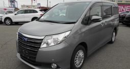 TOYOTA NOAH 1.8 HYBRID X AUTO 2015