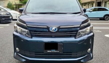 
									Toyota Voxy 1.8 Hybrid Automatic 2015 full								