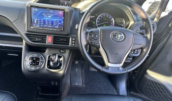 
									Toyota Voxy 1.8 Hybrid Auto Face lift 58K (2016) 5 door full								