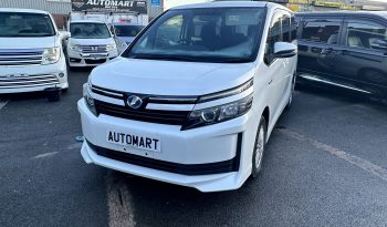 
									Toyota Voxy 1.8 Hybrid Automatic 7 Seater 2015 5door full								