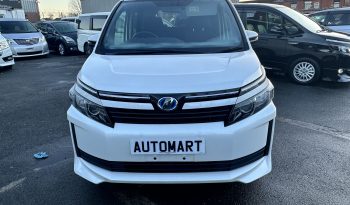 
									Toyota Voxy 1.8 Hybrid Automatic 7 Seater 2015 5door full								