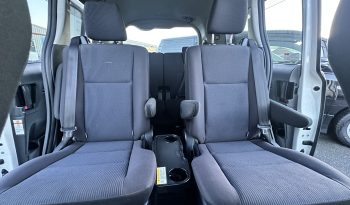 
									Toyota Voxy 1.8 Hybrid Automatic 7 Seater 2015 5door full								